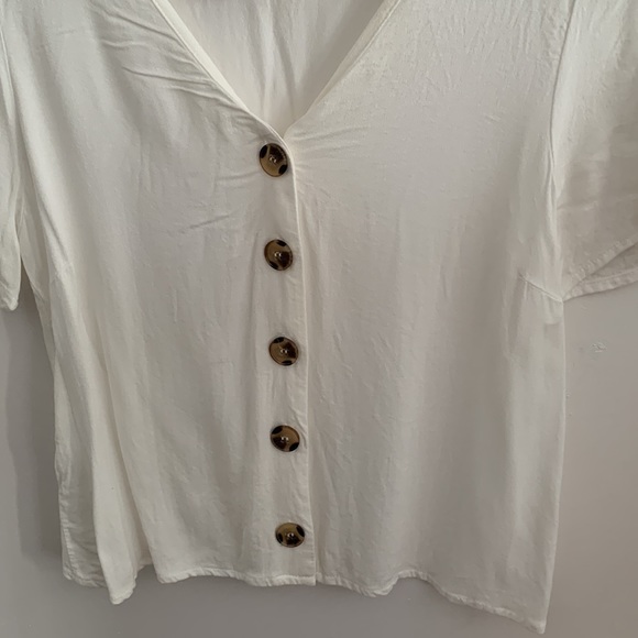 [S] White button-up top - Picture 3 of 4